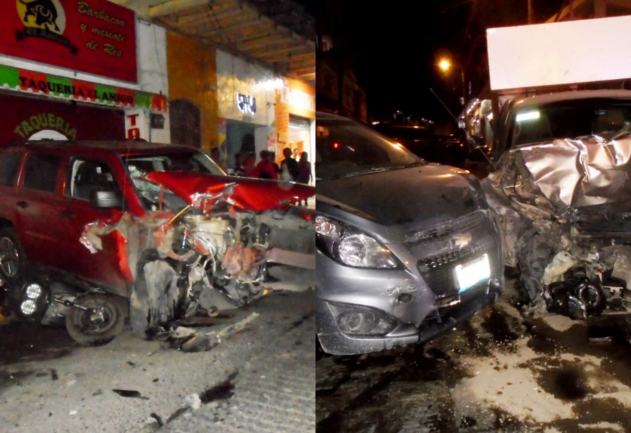 Choca contra seis autos y lesiona a mujer en Huauchinango