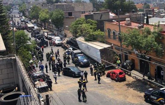 4 muertos y 12 heridos en choque de tráiler en Santa Fe