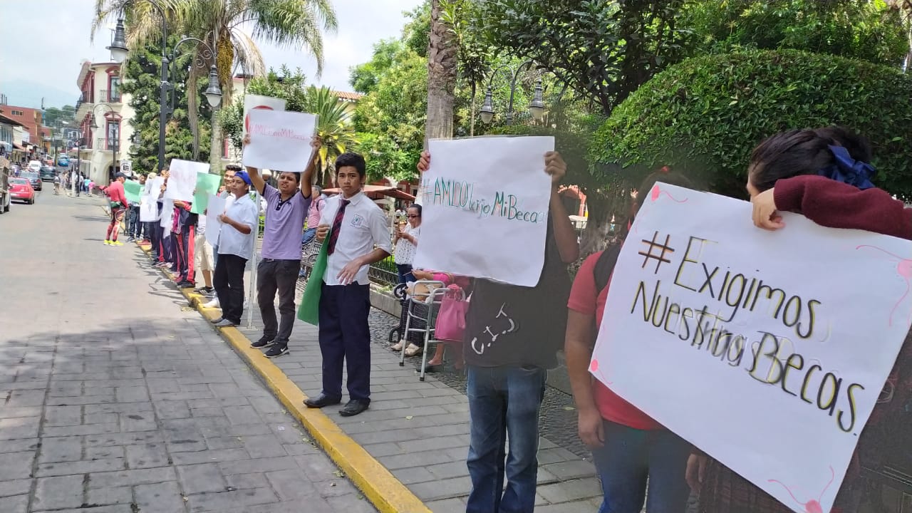 Rechaza Federación que falten becas a estudiantes de la FNERRR