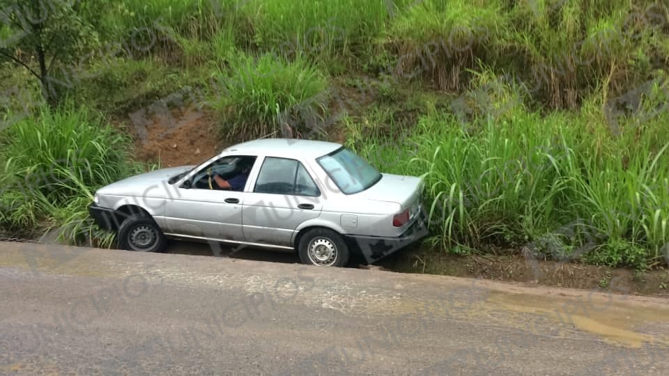 Le quitan 300 mil pesos en asalto a edil de Tuzamapan