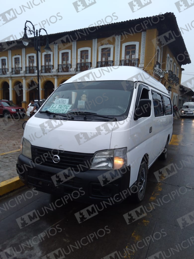 Antorchistas retienen unidad de vialidad en Zacapoaxtla