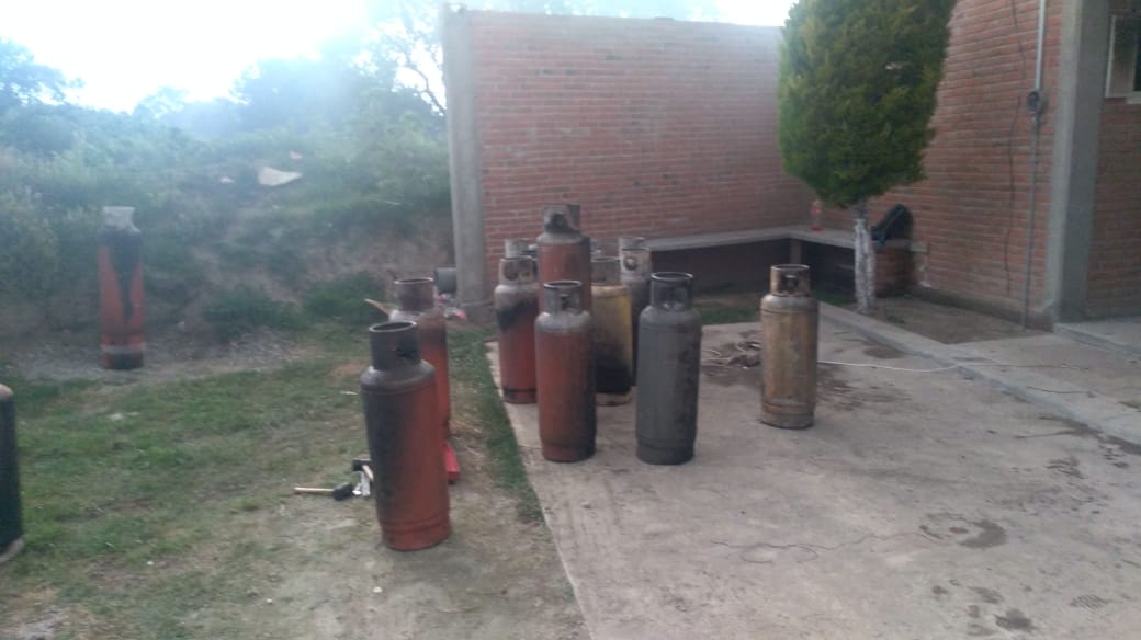 Alarma por incendio de tanques de gas en San Salvador el Verde