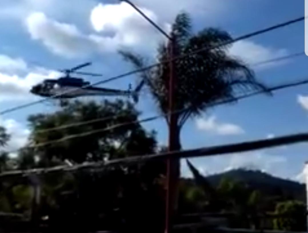 VIDEO Olvida José Juan la austeridad, captan helicóptero en su casa