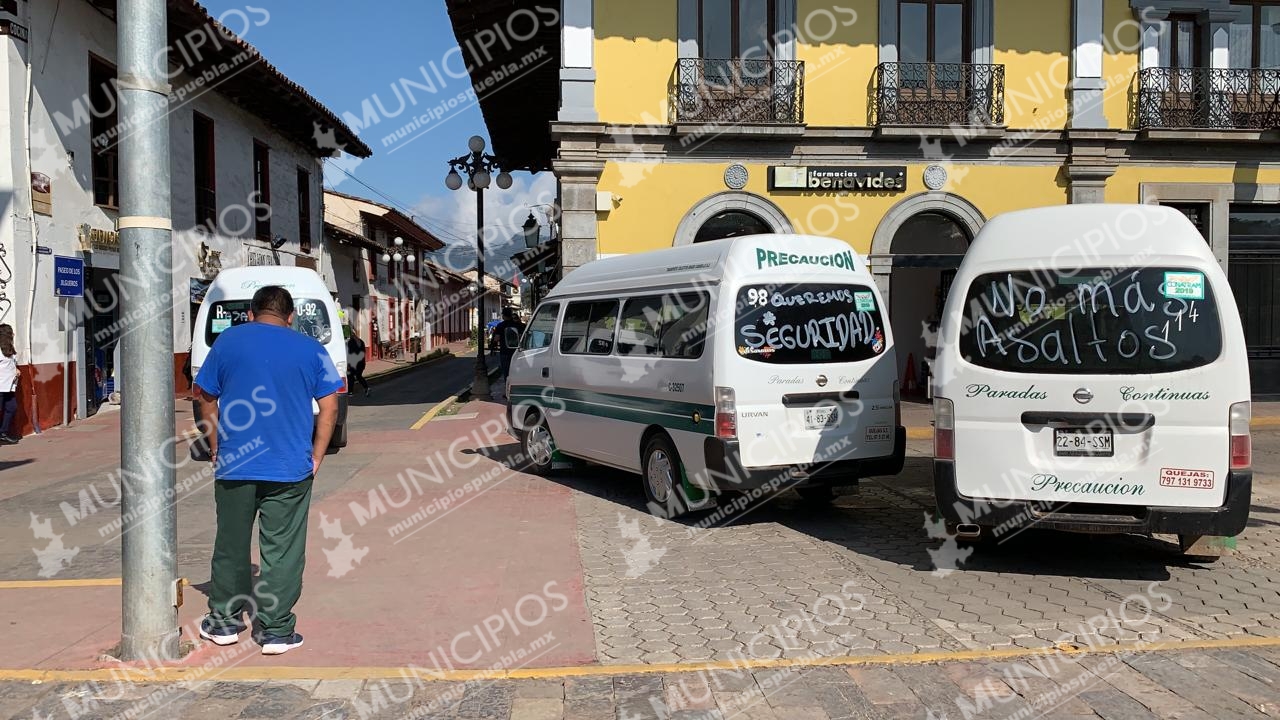 Transportistas liberan accesos de Zacatlán tras 8 horas de cierre