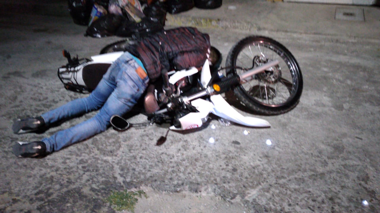 Ejecutan a otro motociclista en calles de Texmelucan