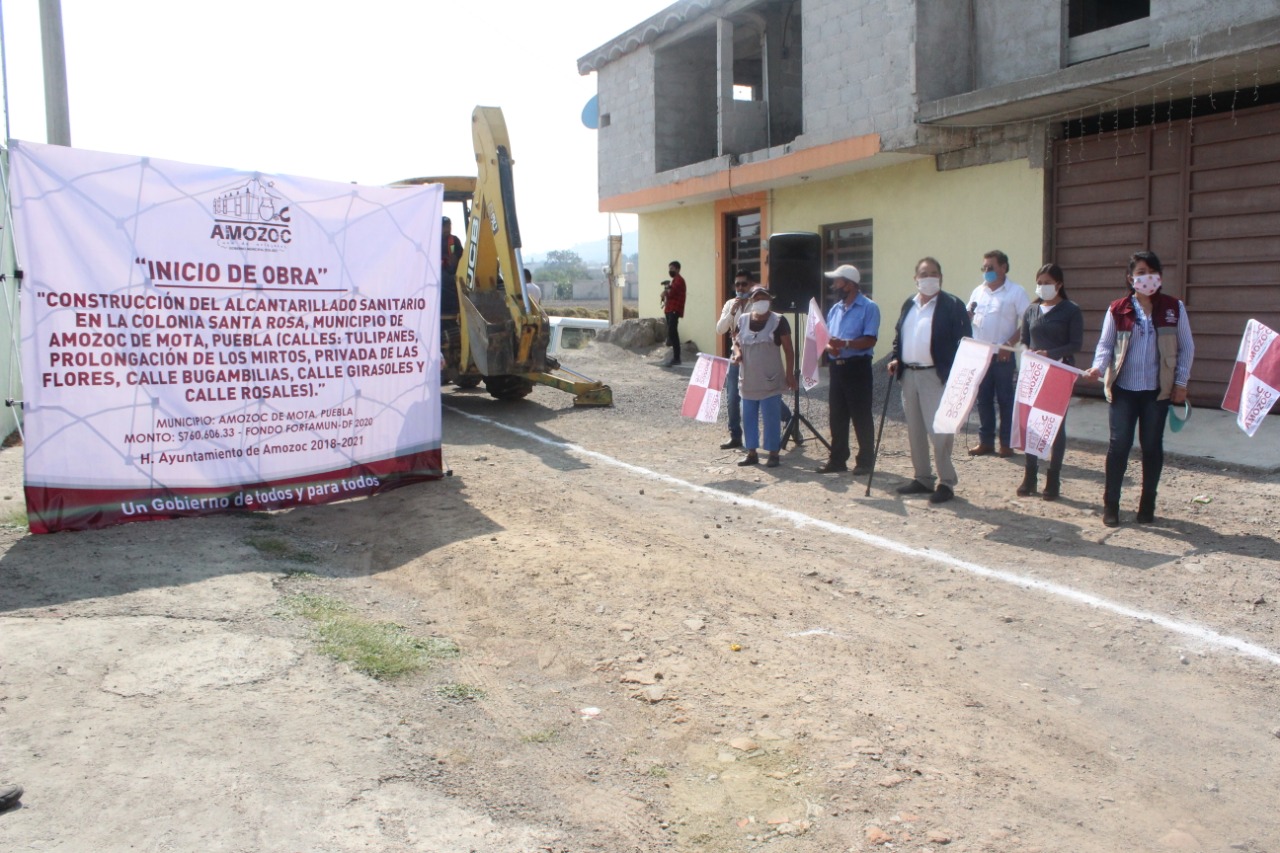 Mario de la Rosa inicia obra de alcantarillado sanitario en Amozoc