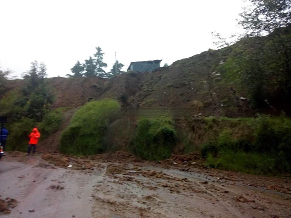 Deslaves afectan barrios de Teziutlán tras lluvias