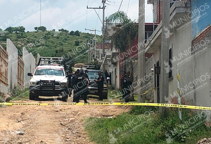 Persecución de policía estatal termina en balacera en Atlixco