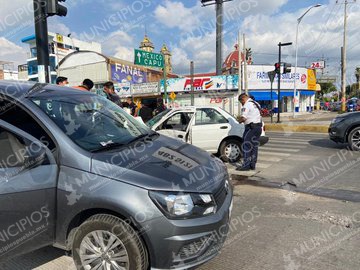 Choca patrulla estatal contra particulares en la China Poblana, hay dos lesionados