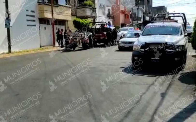 VIDEO Por defender a una mujer, hombre es apuñalado en Puebla