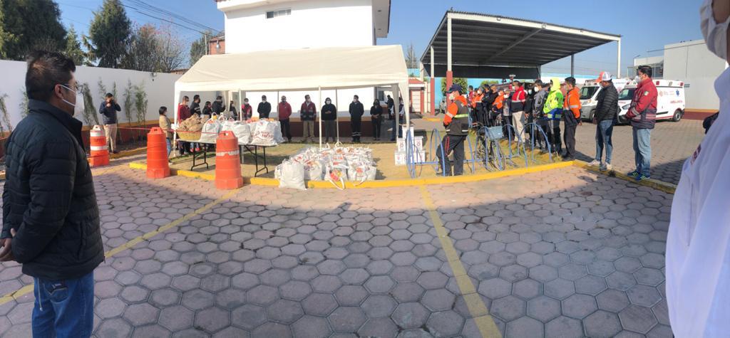 Entregan 2 mil despensas diarias en San Andrés Cholula