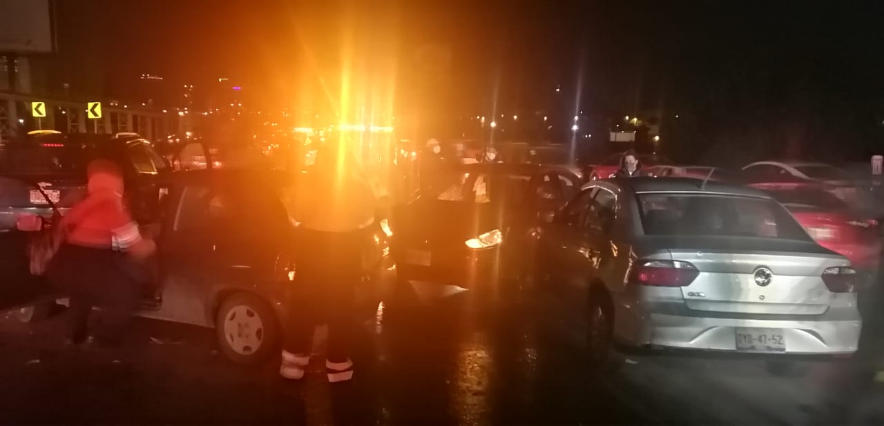 Chocan 9 vehículos y dejan dos heridos en San Andrés Cholula