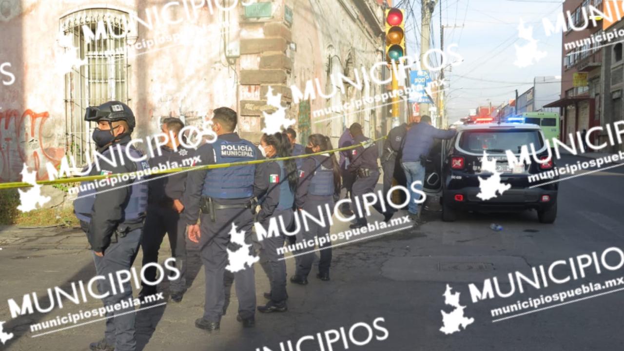 En intento de asalto policía y delincuente resultan heridos en Puebla