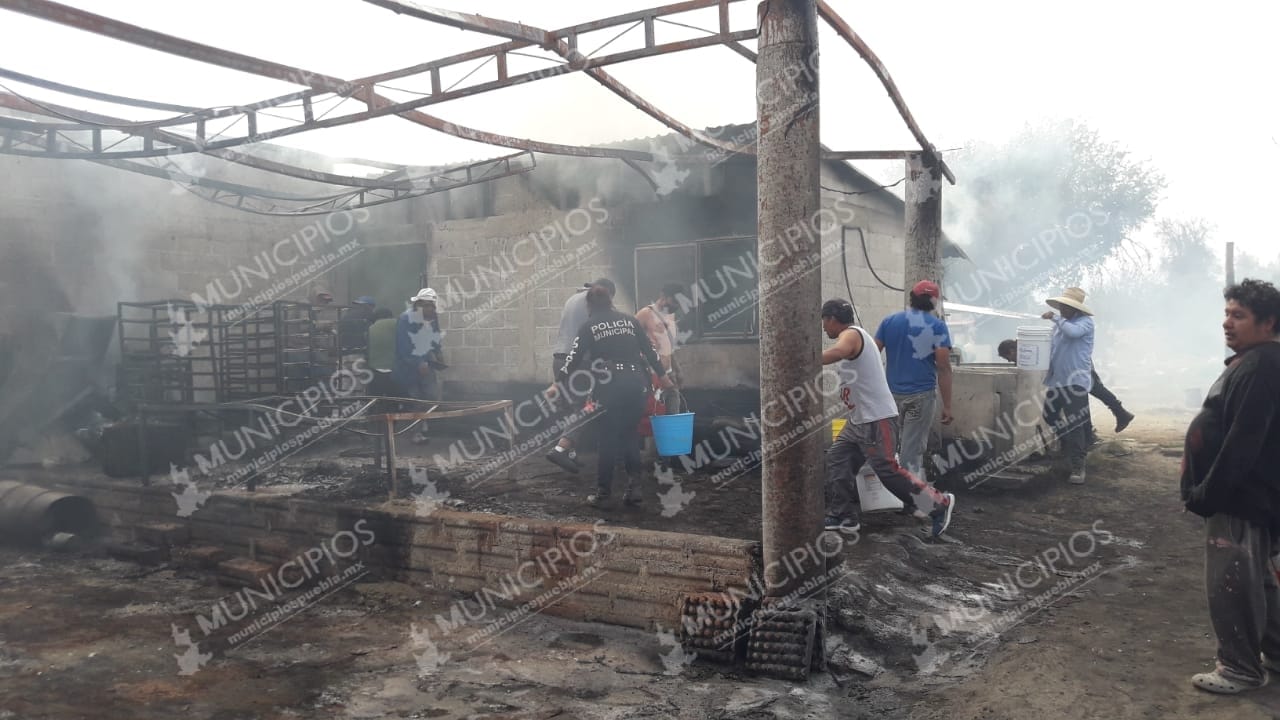 VIDEO Así fue el incendio en bodega que almacenaba pirotecnia en Chiautzingo