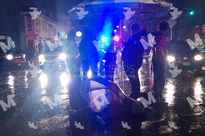 Mujer muere atropellada bajo la lluvia en La Libertad