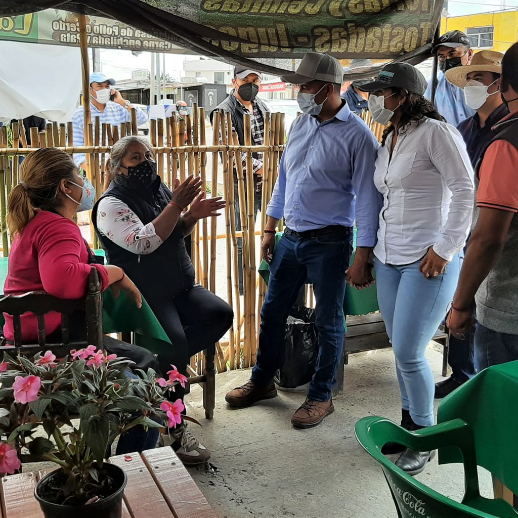 Escucha Mundo Tlatehui a vecinos de Emiliano Zapata 