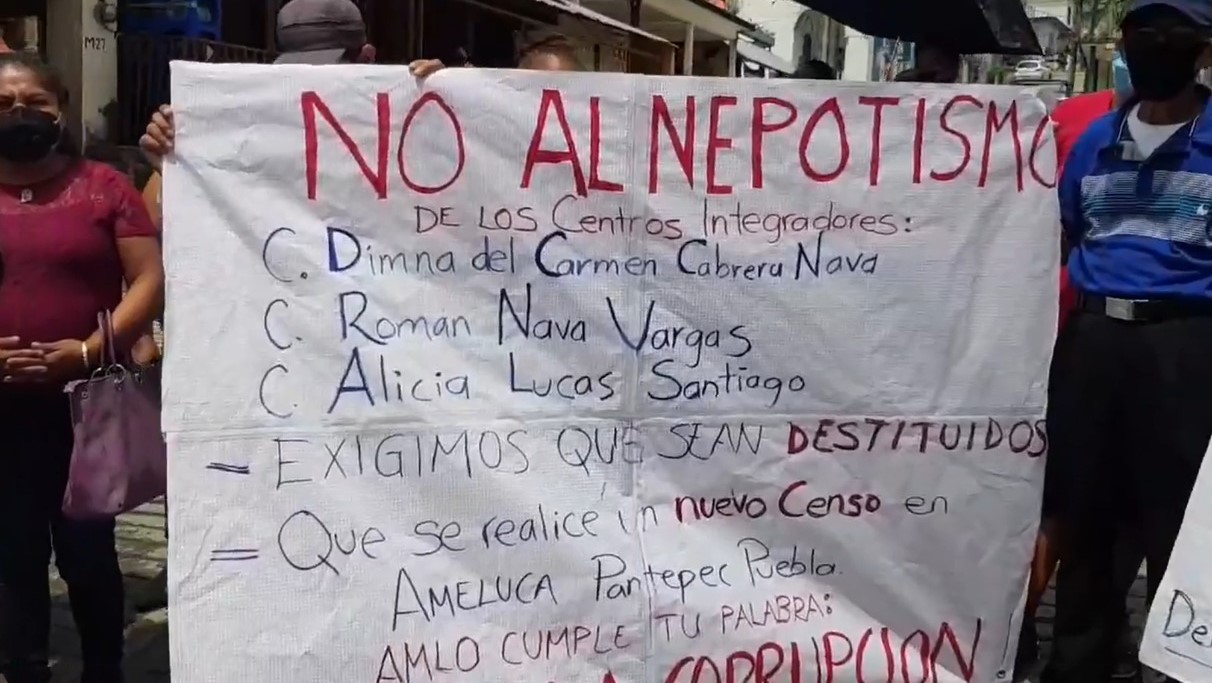 Funcionarios de Bienestar desviaron apoyos a sus familias en Pantepec, denuncian pobladores