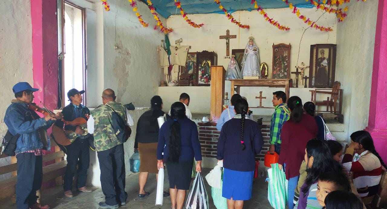 Realizan ritual Xopechtli en Huauchinango pese a resistencia católica