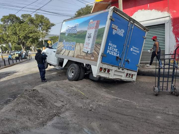 Obras inconclusas provocan accidentes y daños en Amozoc