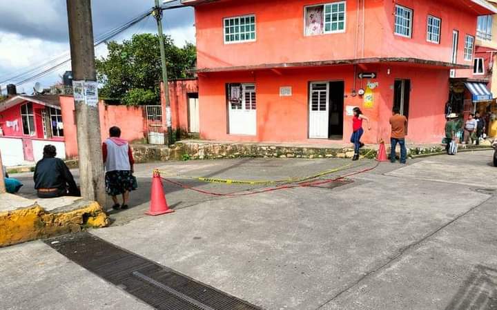 Ejecutan a El Pelón frente a su familia en el centro de Hueytamalco