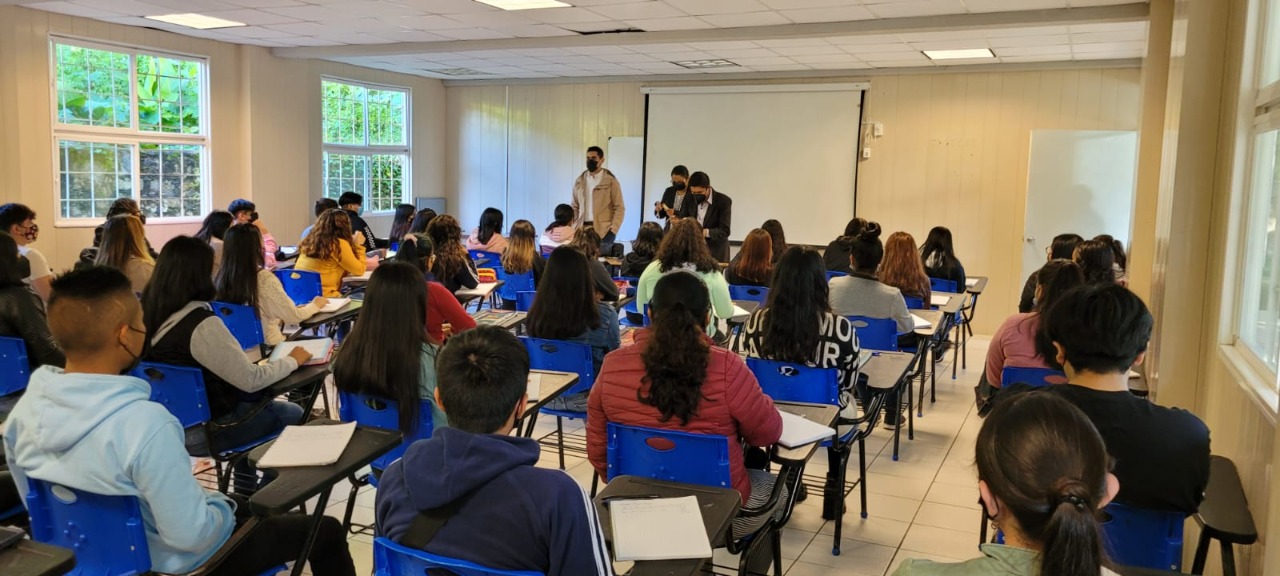 A través del IEDEP, gobierno estatal brinda educación a más de 10 mil adultos
