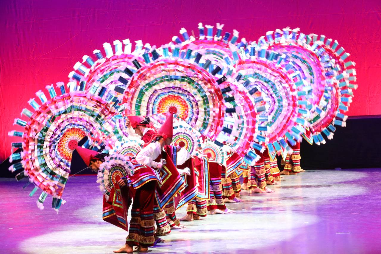 Ballet Folkclórico de Amalia Hernández cautivó a poblanas y poblanos