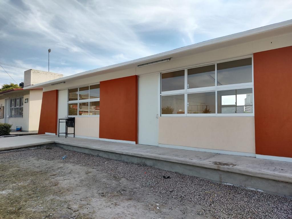 Inauguran estudiantes aulas en bachillerato Manuel M. Flores 