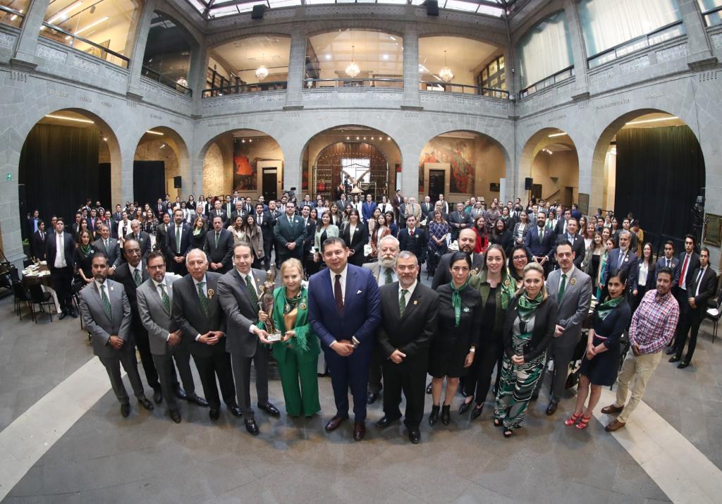 Reconoce Senado labor de la Libre de Derecho de Puebla