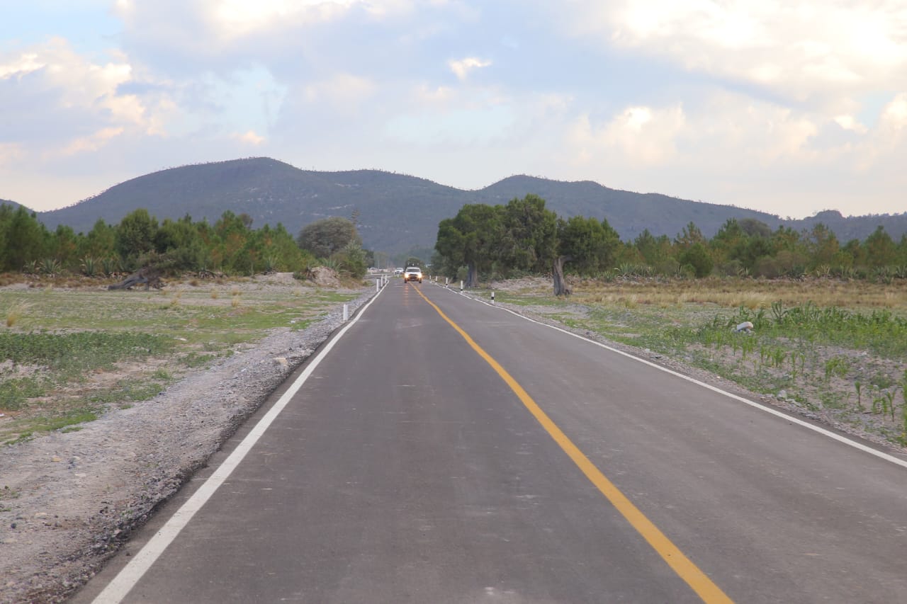 Anuncia Sergio Salomón rehabilitación de carretera Chilchotla-Quimixtlán y Chichiquila