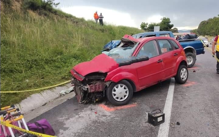Accidente deja un muerto y cuatro lesionados en la autopista Amozoc-Perote