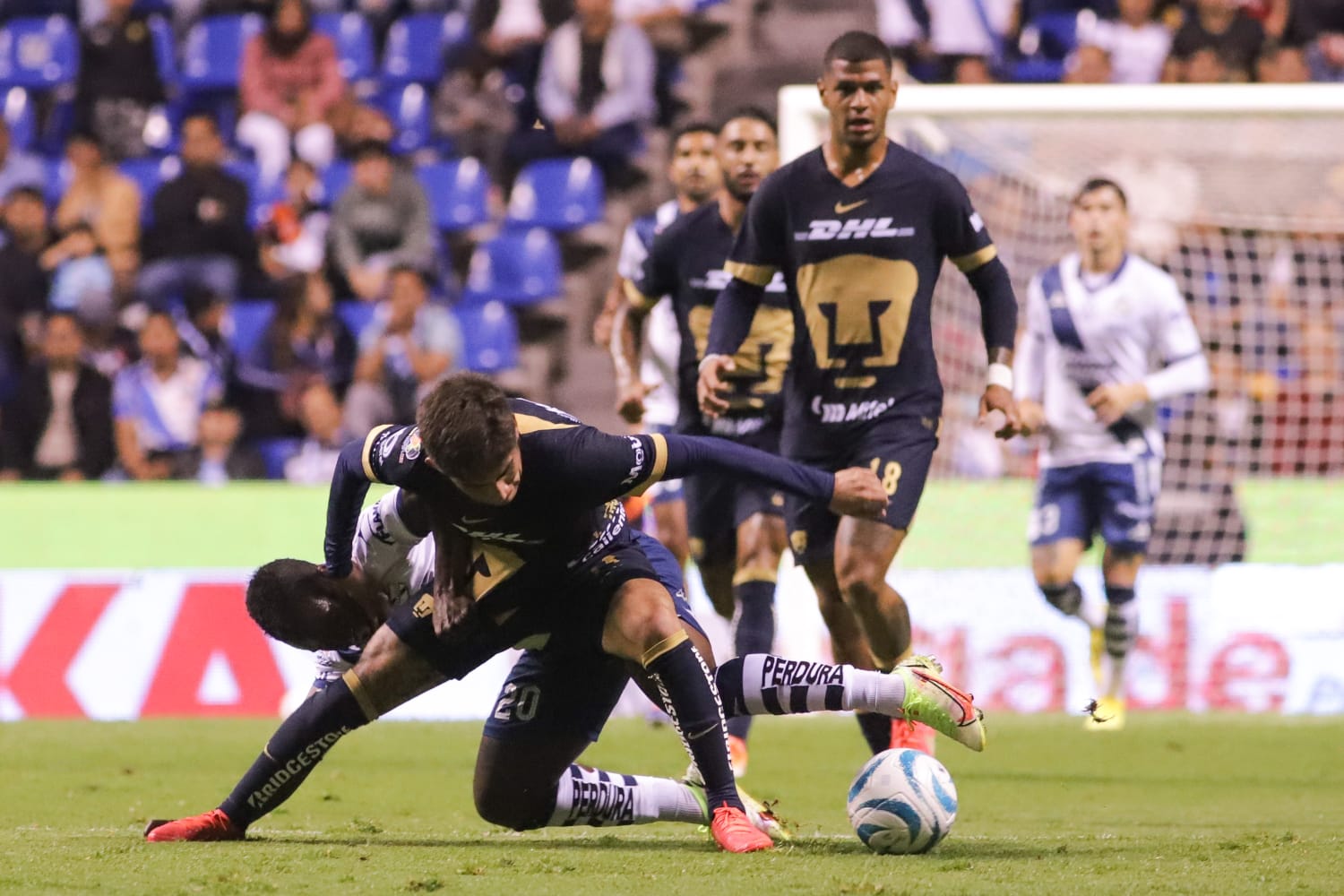 Pumas truena al Club Puebla en el Cuauhtémoc