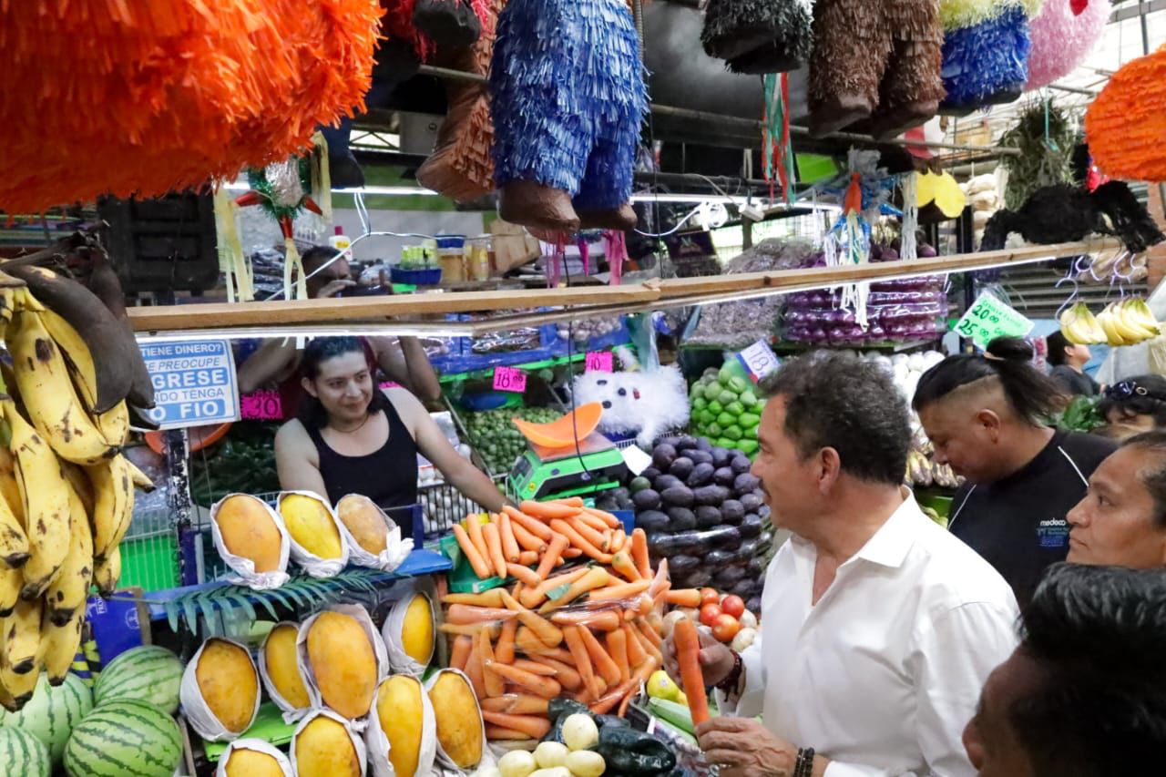 Locatarios del Mercado Independencia muestran apoyo a Nacho Mier
