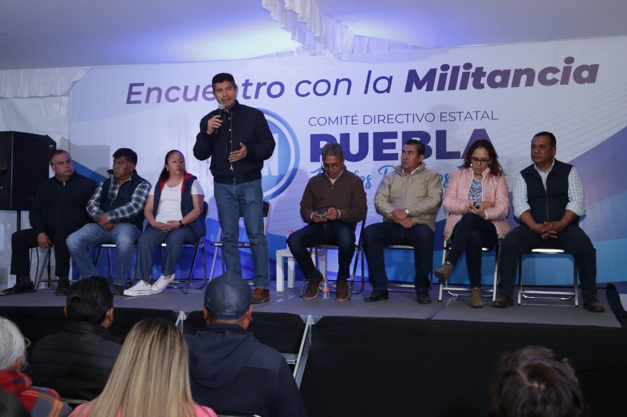 Estructura panista toma protesta en Chiautzingo con Lalo Rivera como testigo