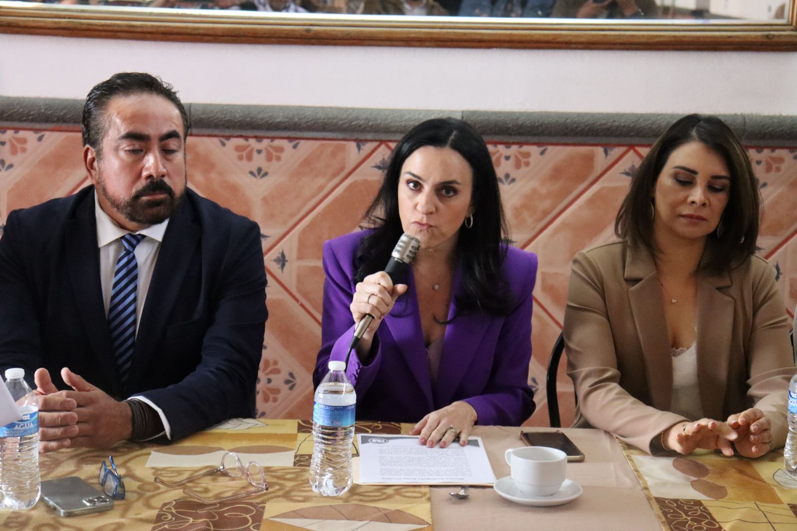 Renuncia Mónica Rodríguez a candidatura; se disputaría la diputación con Tony Gali
