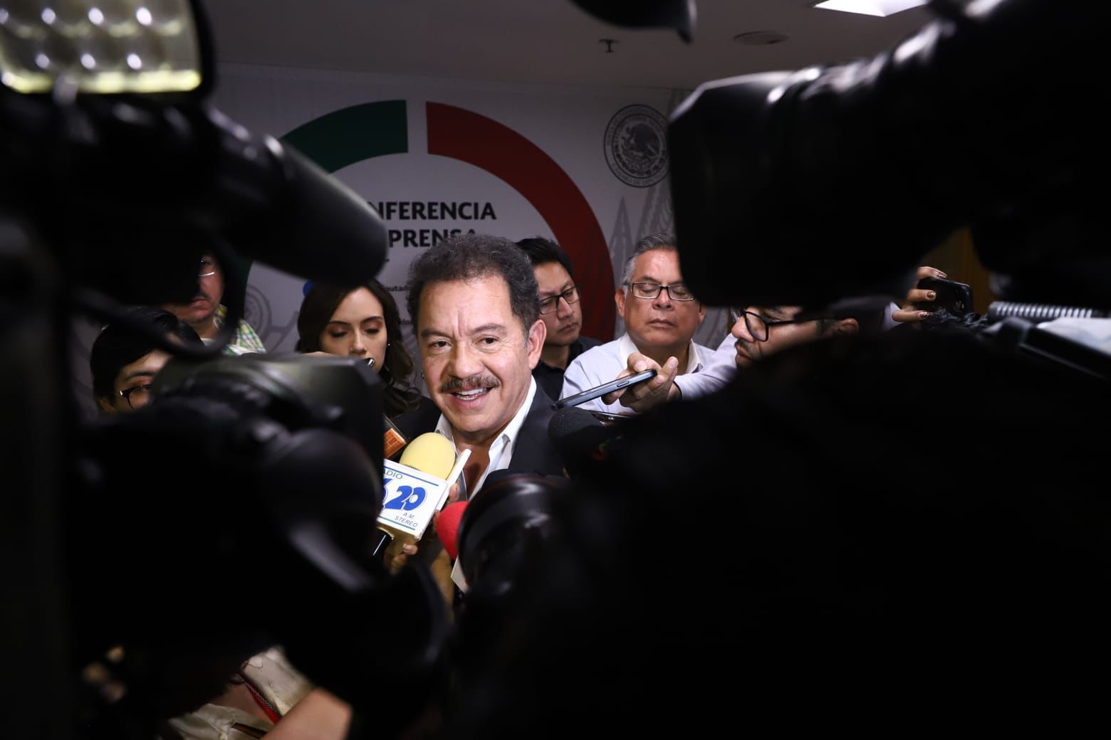 Desde el legislativo contribuiremos para que el proceso electoral se desarrolle con tranquilidad: Mier