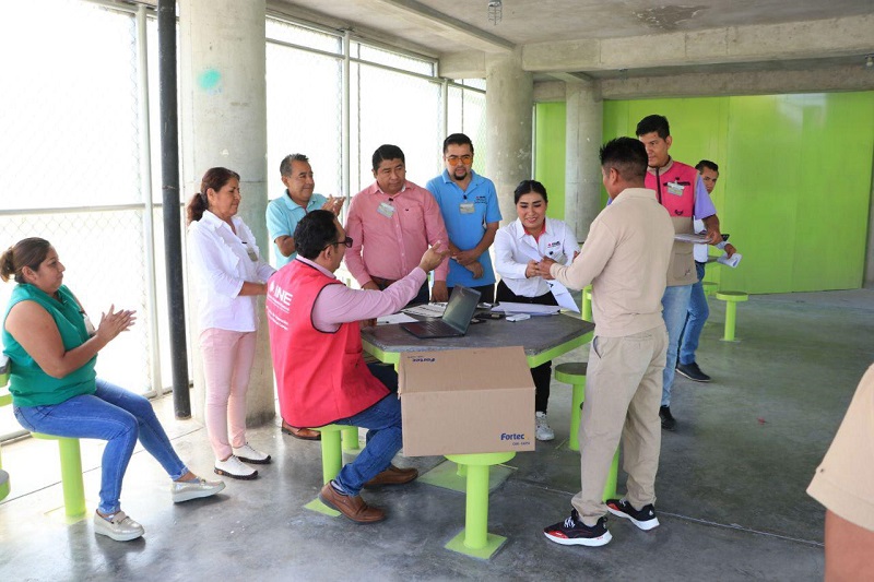 Votan internos de Puebla por Gálvez, Sheinbaum o Máynez