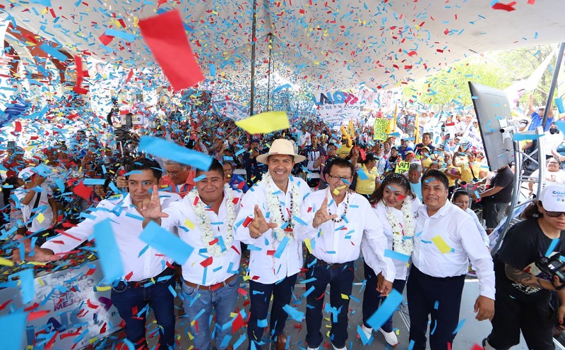Lalo Rivera presenta sus propuestas en Vicente Guerrero y Zinacatepec