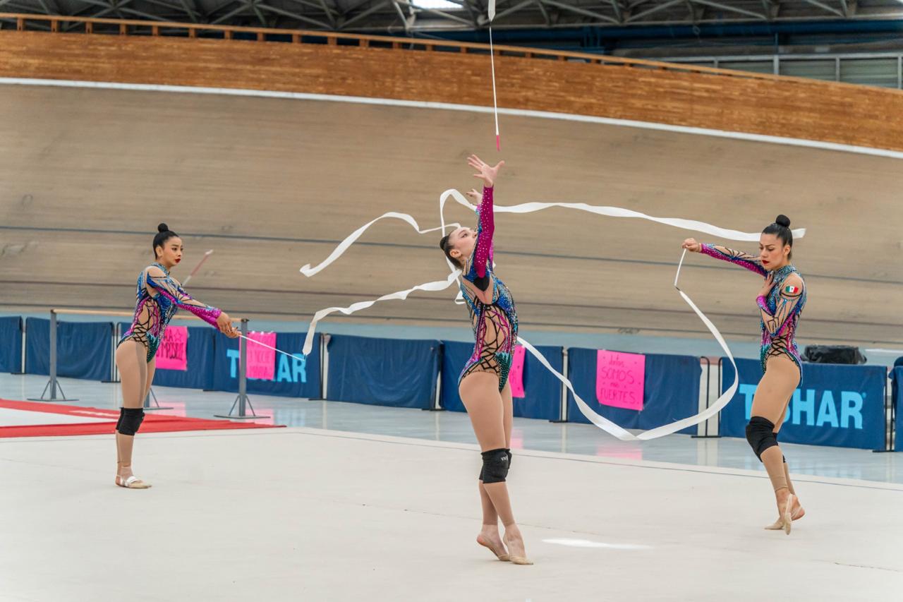 Escuadra de gimnasia rítmica mexicana presenta nuevas rutinas