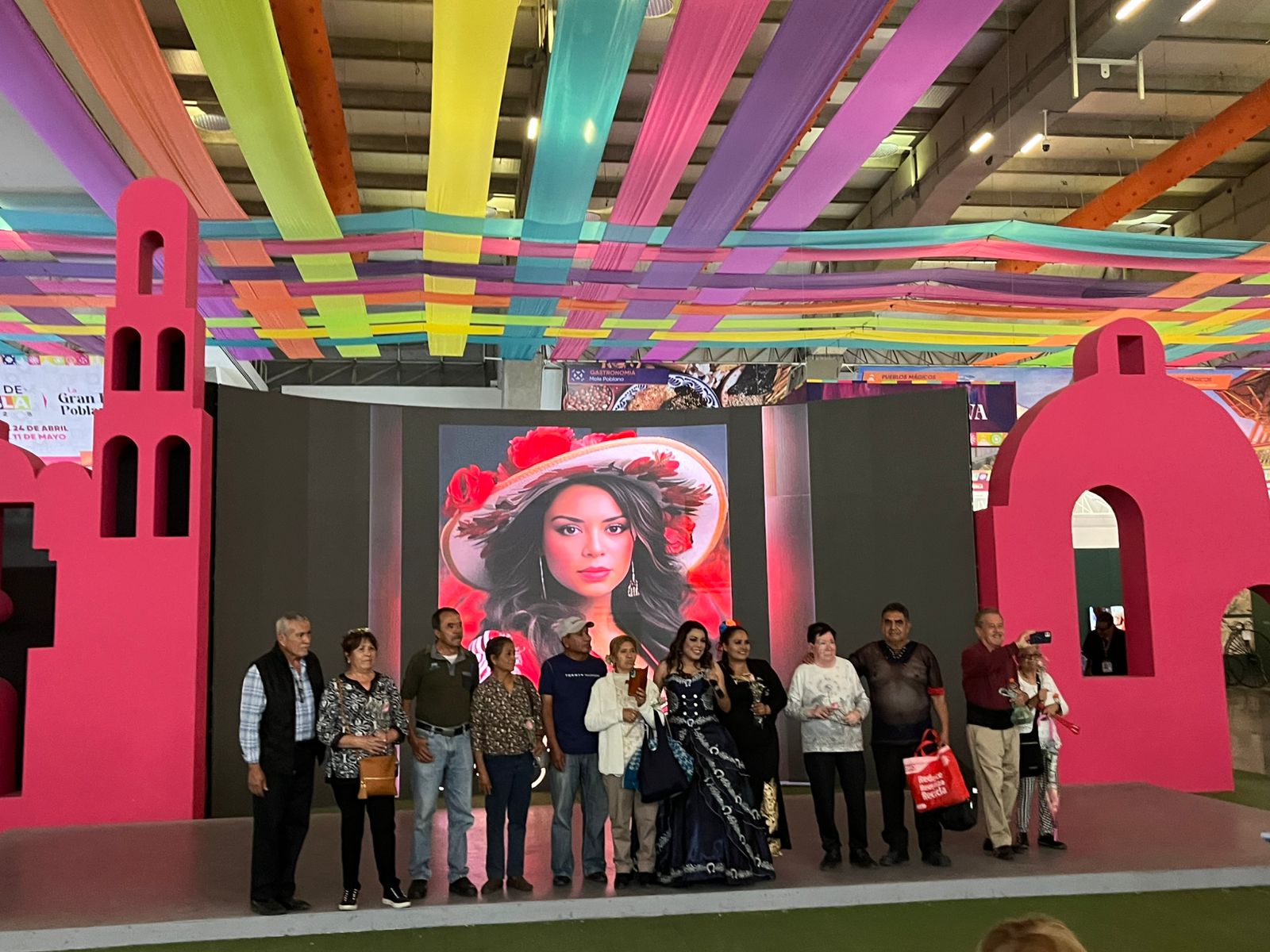 Personal del Senado y medios de CDMX disfrutan la Feria de Puebla