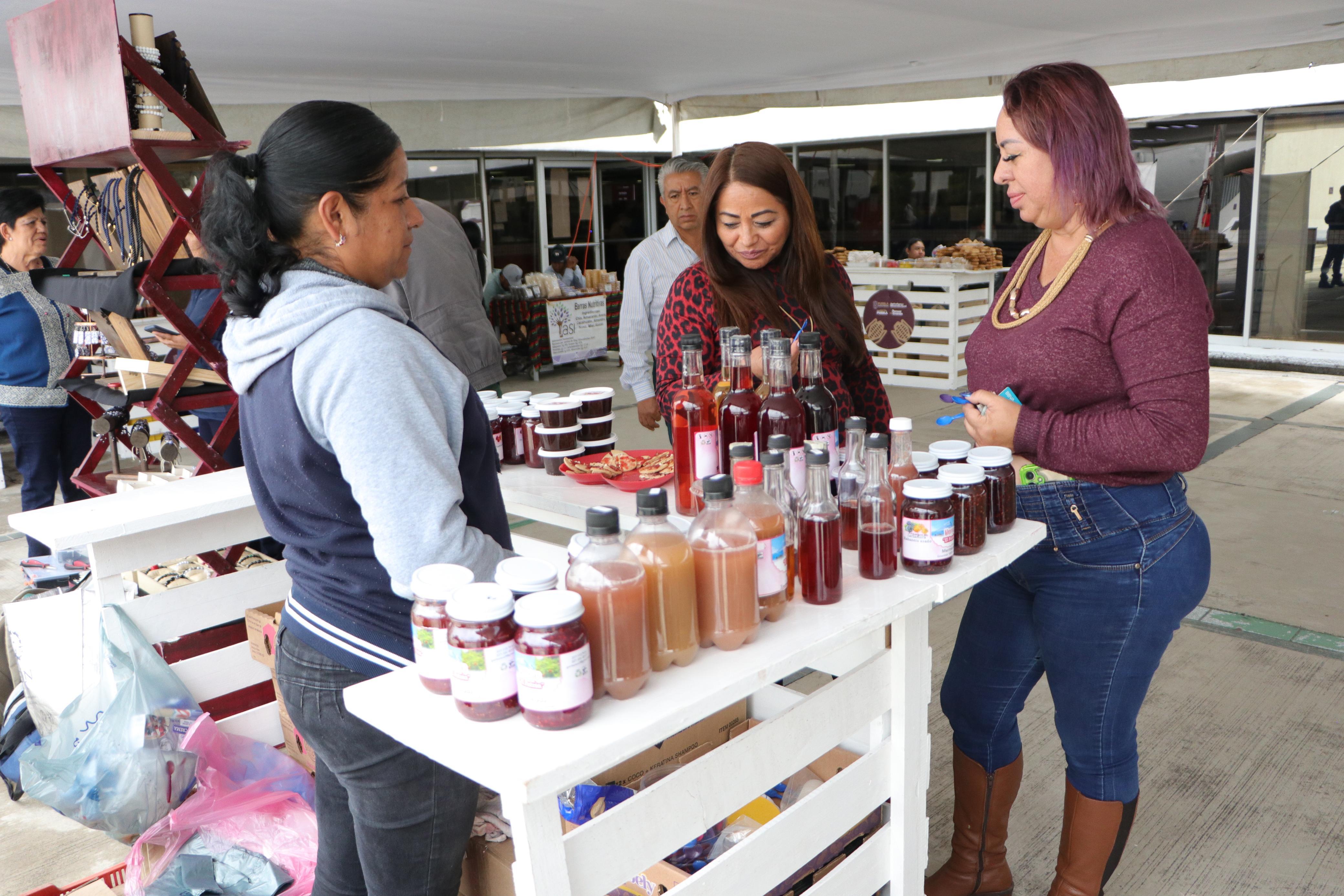 Promueven el consumo local con el pabellón Por Amor al Campo en Puebla