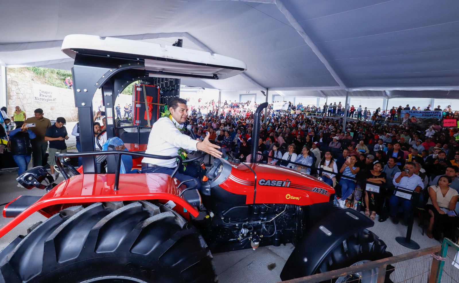 Gobierno de Puebla impulsa el campo con fertilizantes y equipo en Teziutlán
