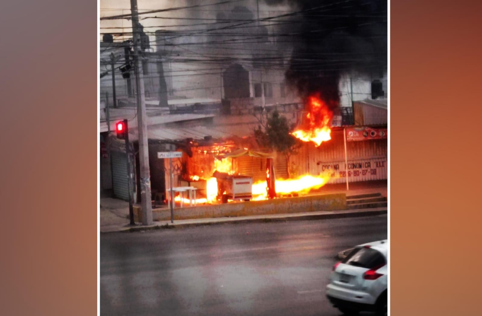 Tres locales fueron consumidos por un incendio en San Bartolo 