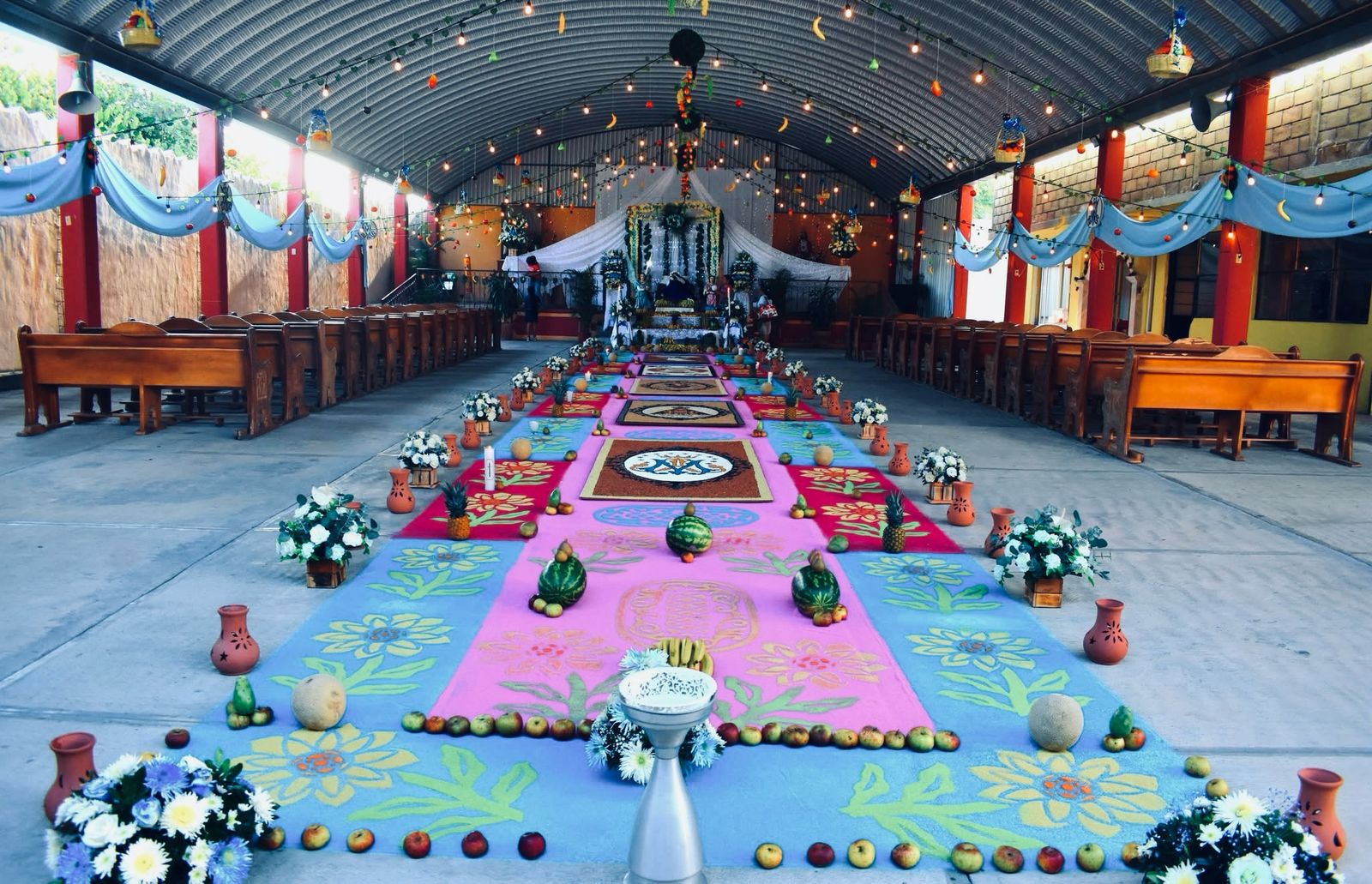  Huaquechula honra con fe el tránsito de María: alfombras de semillas y devoción comunitaria 