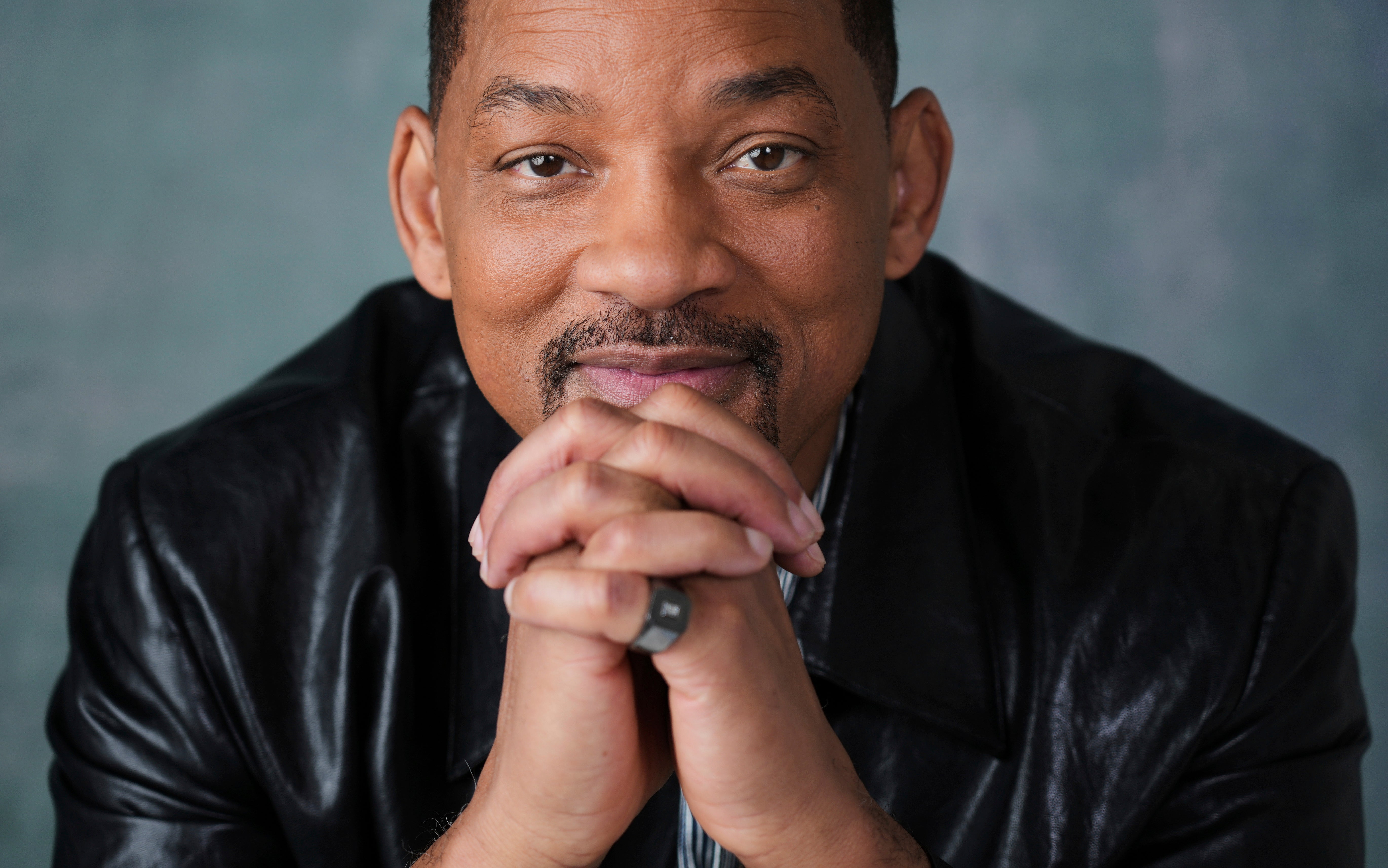 Will Smith responde con humor a los rumores de multitudes falsas generadas con IA