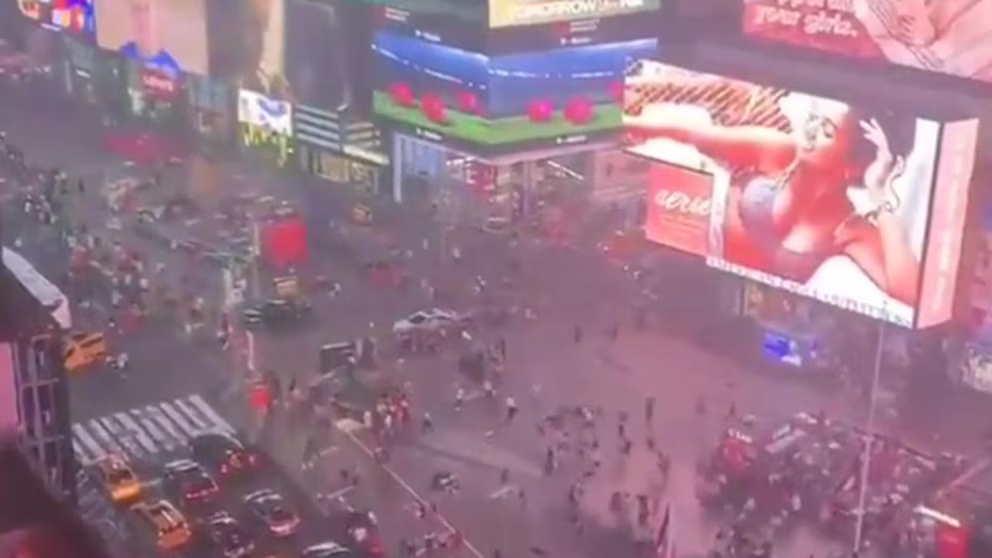Tiroteo en Times Square deja tres heridos y desata escenas de pánico