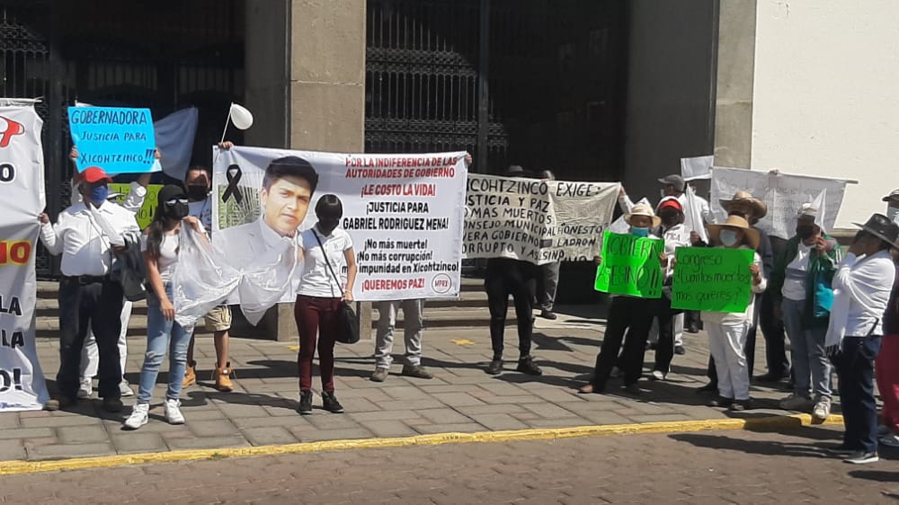 Exigen justicia por joven baleado en protestas en Xicohtzinco