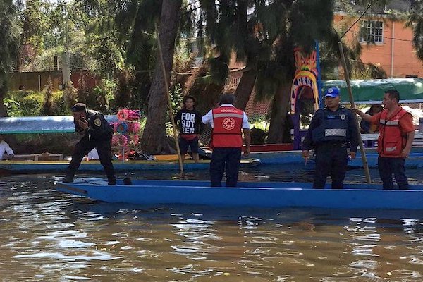 Solo venderán un litro de alcohol en Xochimilco tras muerte de poblano