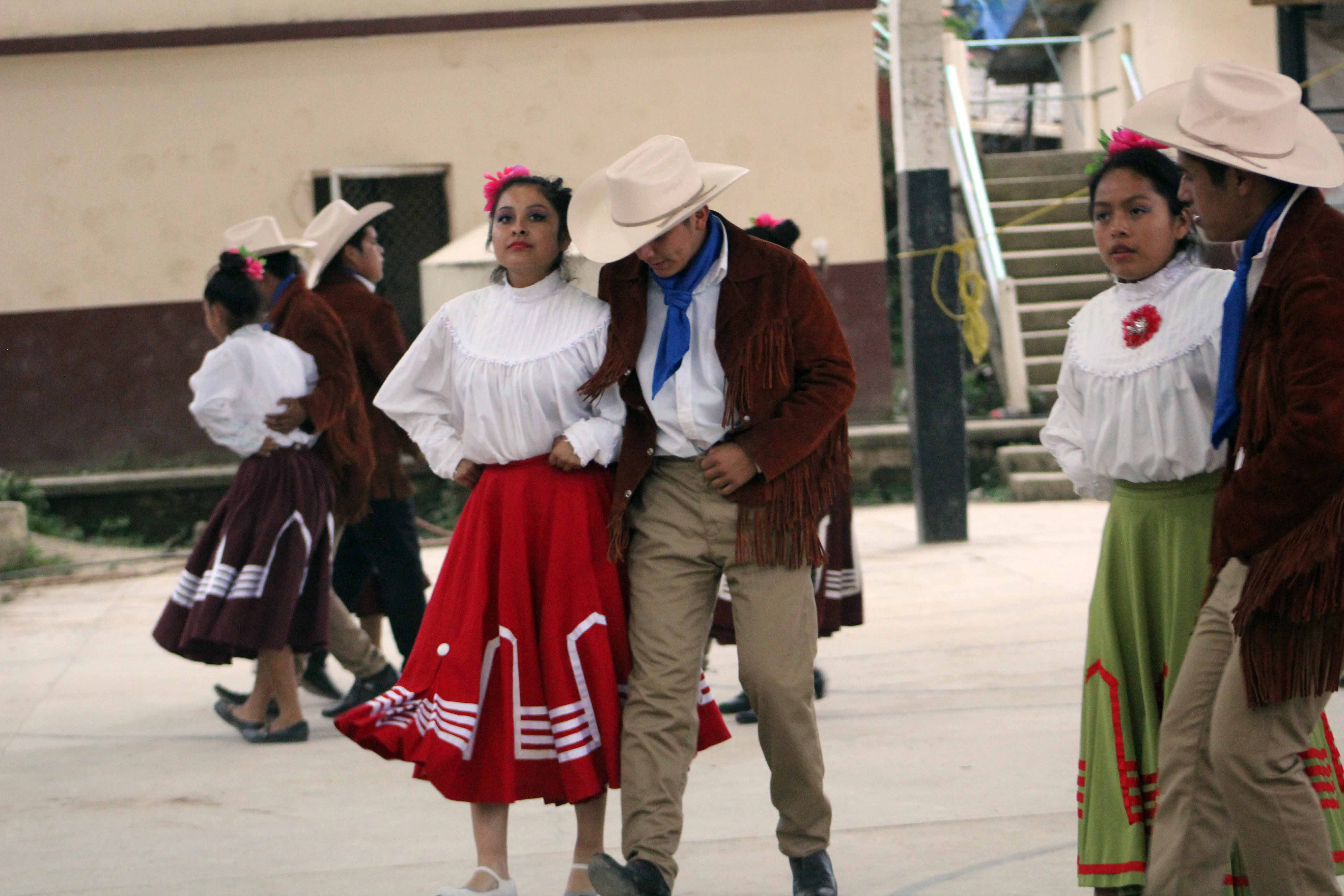 Estudiantes llevan arte a feria de Zoyotla 2020