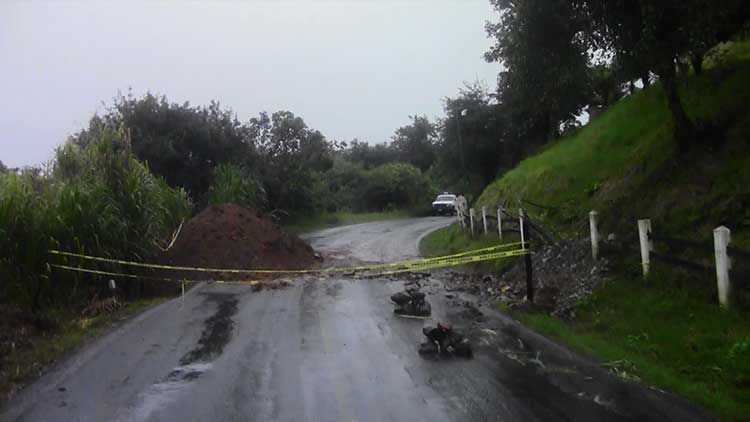 Cierran carretera Cuetzalan – Zacapoaxtla afectada por lluvias