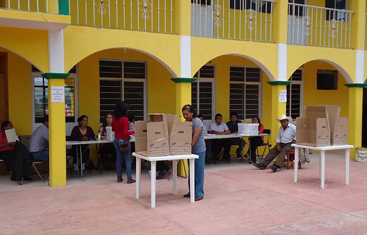 En calma concluyen elecciones en Juntas Auxiliares de Zacapoaxtla